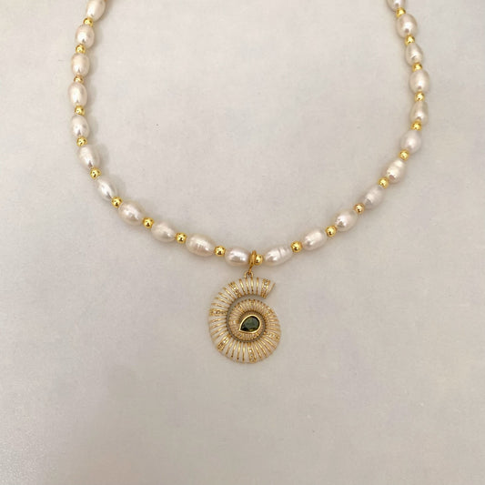 Sae Shell Pearl Necklace